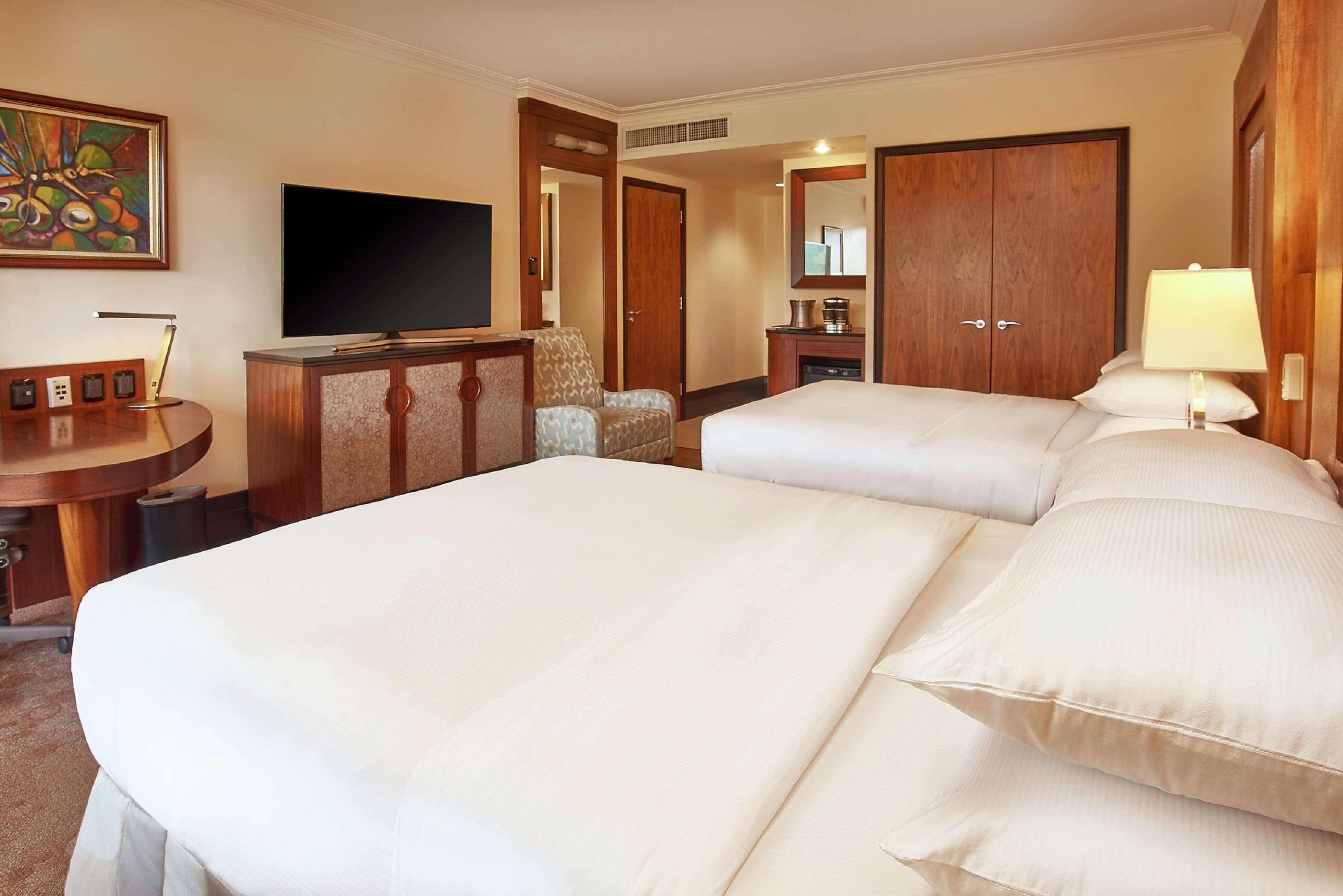 Hilton Trinidad & Conference Centre Hotel Belmont Kültér fotó